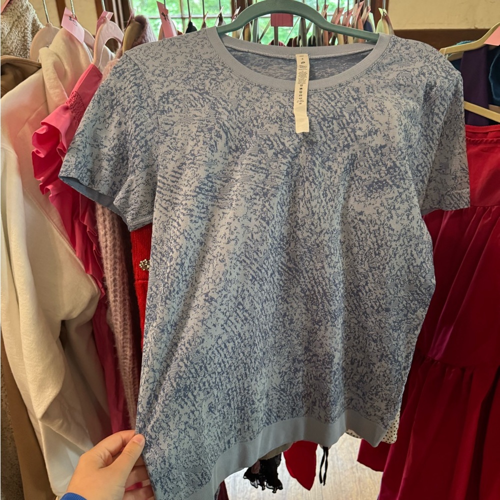 Lululemon blue patterned swiftly tech shirt